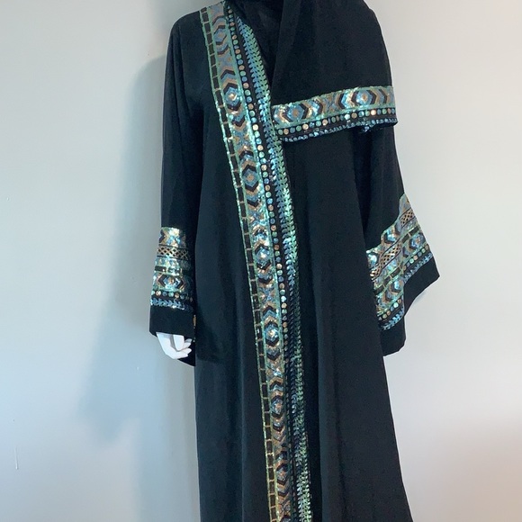 Black Dubai Embellished sequin Abaya - Picture 1 of 3